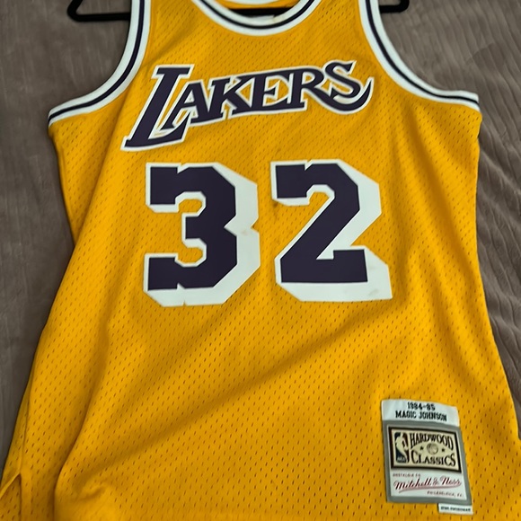 size M magic johnson lakers jersey 1984-85
